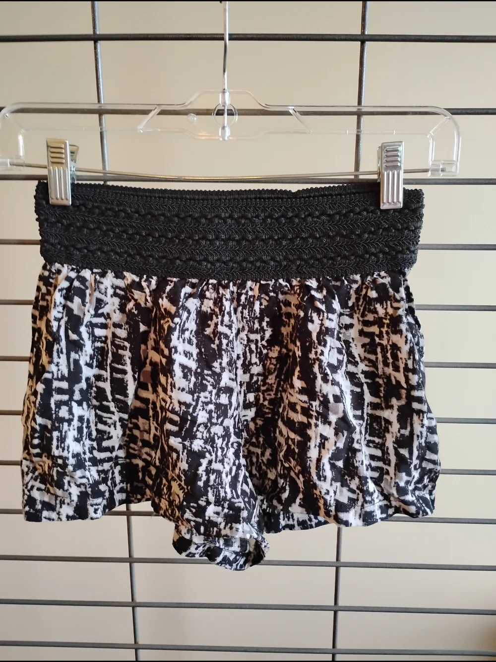 High-Waist Black & White‎ Printed Women's Shorts